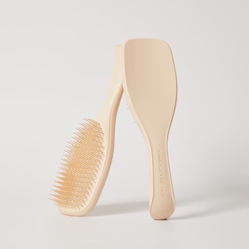 Tangle Teezer Ultimate Detangler Brush, Straight to Wavy, Cappuccino | Patented two-tier, regular-flex teeth reduce breakage & split ends on wet or dry hair; Shower-friendly hairbrush for all ages - color: Cappuccino