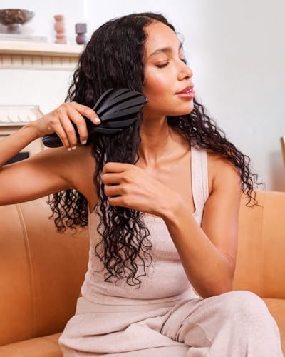 Wet Brush Go Green Curl Detangler, Plant Based, Black | Ultra Soft IntelliFlex Bristles Designed for Curly Hair, Plant Based Eco-Friendly Materials, Gently Detangles, No Breakage - color: Black, size: 1 Count (Pack of 1)