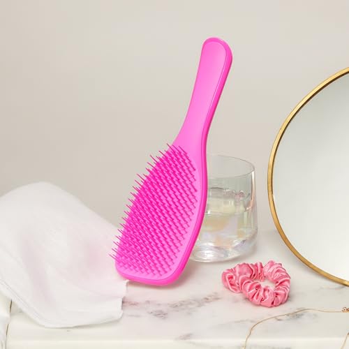 Tangle Teezer Ultimate Detangler Brush, Straight to Wavy, Runway Pink | Patented two-tier, regular-flex teeth reduce breakage & split ends on wet or dry hair; Shower-friendly hairbrush for all ages - color: Runway Pink