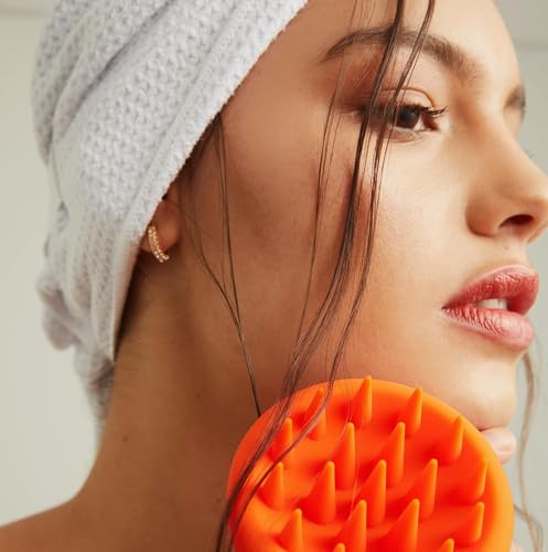 Straand Exfoliating Scalp Brush - Scalp Massager that Helps Increase Hair Growth and Stimulates Hair Follicles - Silicone Brush & Scrubber for Product Build-Up - Vegan and Cruelty-Free