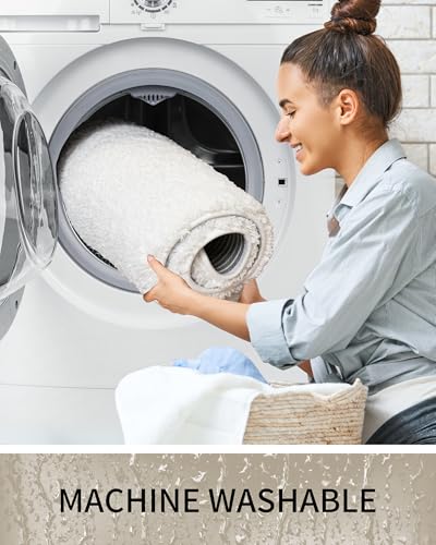 Small Bath Rugs White 17x24 Fluffy Non-Slip Bath Mat for Tub Washable Plush Bathroom Floor Mat Luxury Shag Absorbent Bath Rug for Shower Soft Bathroom Sink Mat