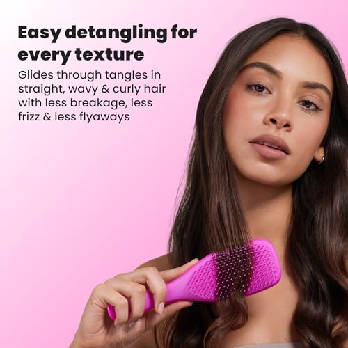 Tangle Teezer Ultimate Detangler Brush, Straight to Wavy, Runway Pink | Patented two-tier, regular-flex teeth reduce breakage & split ends on wet or dry hair; Shower-friendly hairbrush for all ages - color: Runway Pink