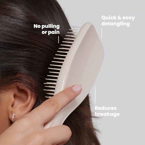 Tangle Teezer Ultimate Detangler Brush, Straight to Wavy, Cappuccino | Patented two-tier, regular-flex teeth reduce breakage & split ends on wet or dry hair; Shower-friendly hairbrush for all ages - color: Cappuccino