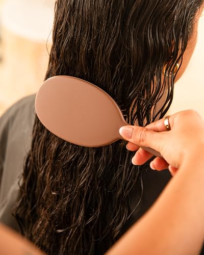 FRAMAR Chocolate Hair Brush Detangler – Wet Hair Brushes For Women, Womens Hair Brush, Hair Accessories, Hairbrush For Women, Cepillos Para Cabello, Reduces Breakage – Detangle Brush - color: Chocolate