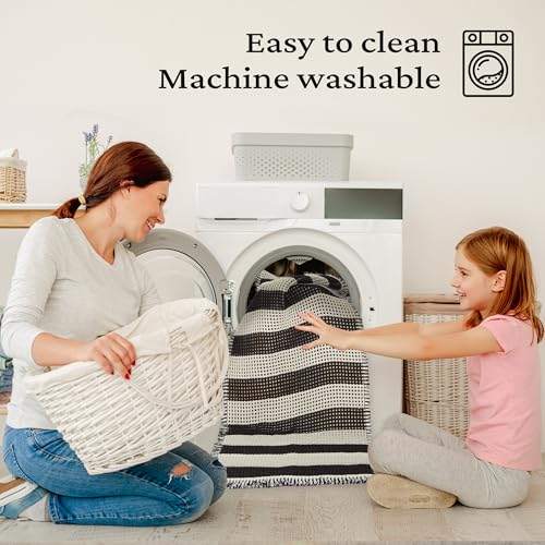 MatEssenz Checkered Waffle Bath Mat 20x32, Non Slip Bathroom Rug with Rubber Backing, Super Absorbent Machine Washable Bath Mat, Soft Quick Dry Checkered Bathroom Rug with Tassels, Black White - color: Lattice Style, size: 1'8" x 2'8" (Rectangular)