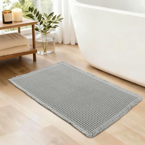 JIUZHEN Waffle Bath Mat Super Absorbent Bath Rugs Non Slip Bathroom Mats for Beside Tub Machine Washable Fast Drying Waffle Rugs for Bathroom Floor, 20" x 32", Grey - color: Grey, size: 1'8" x 2'8" (Rectangular)
