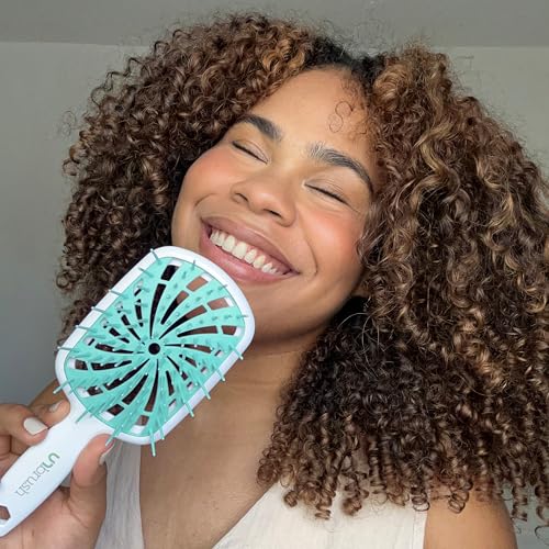 FHI Heat UNbrush Plus — Curly Hair Brush for Gentle & Effective Detangling on Wet or Dry Fragile Hair Types — Detangler Brush w/ 84 UltraFlex Bristles, Ultra-light, Vented, Anti Static Hairbrush - color: Mint Swirl